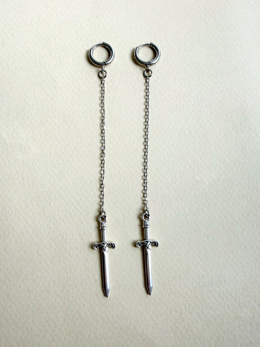 Boucles d’oreilles longues épée