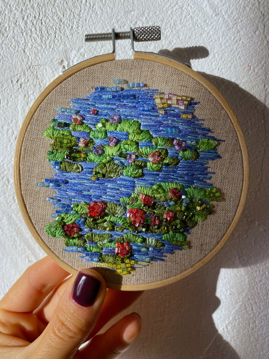 Décoration murale broderie Les Nymphéas