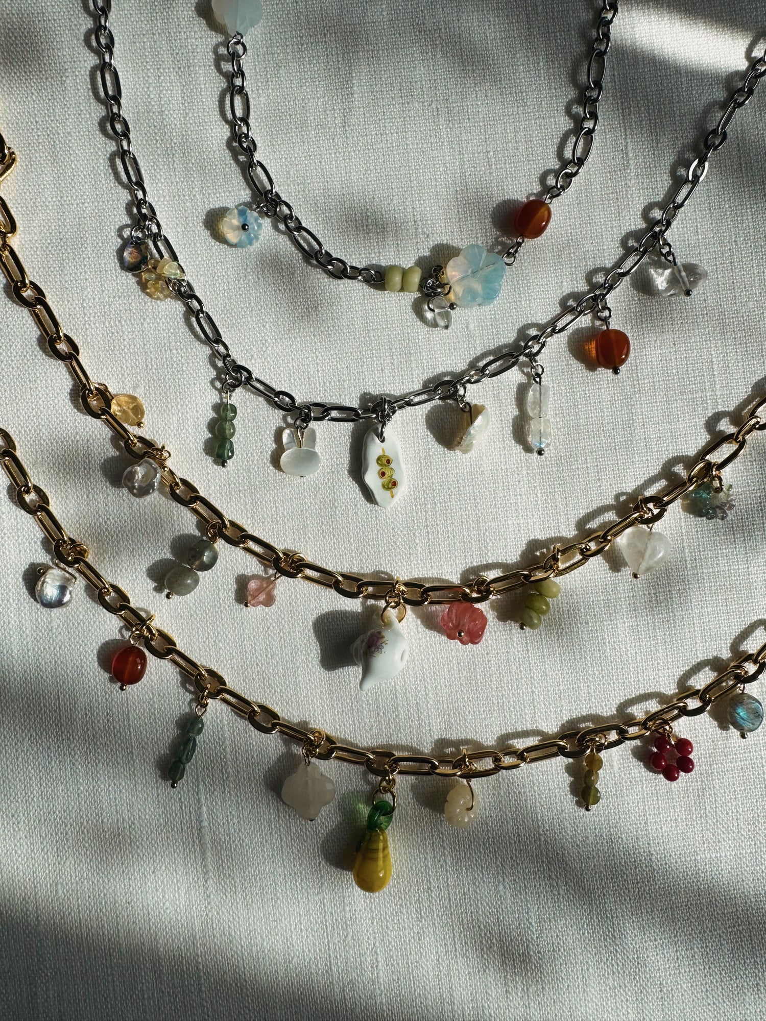 Colliers multi charms