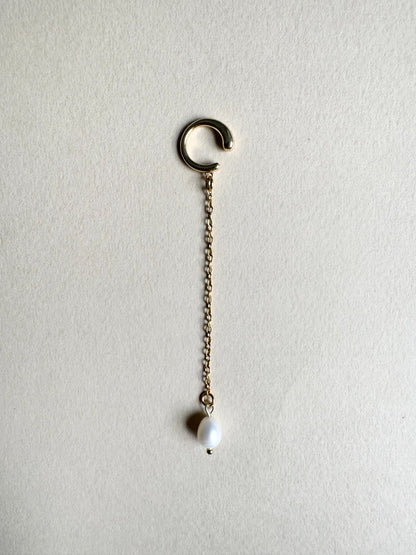 Ohrklemme mit Perlen und Gold