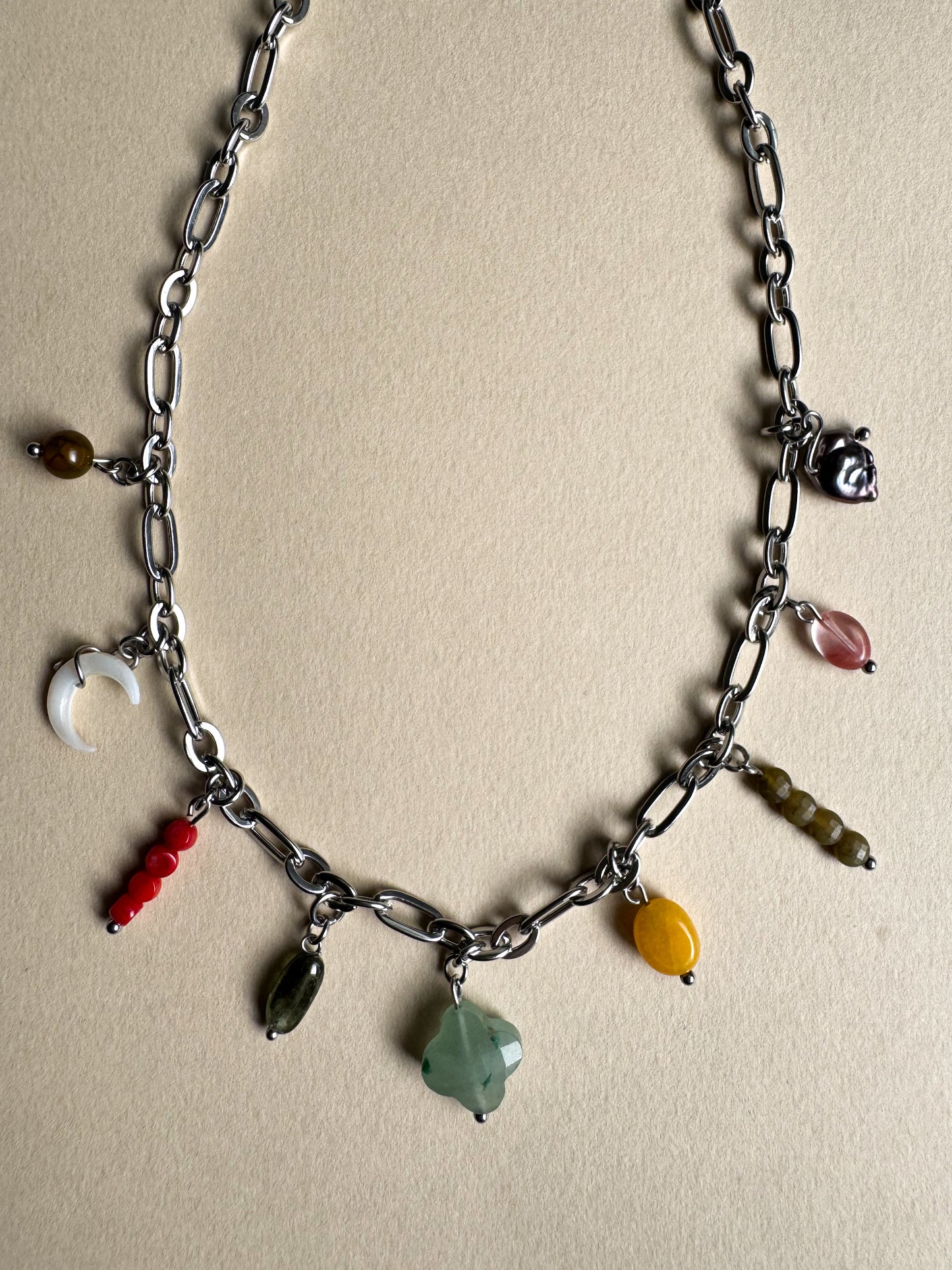 Collier multi charms argenté