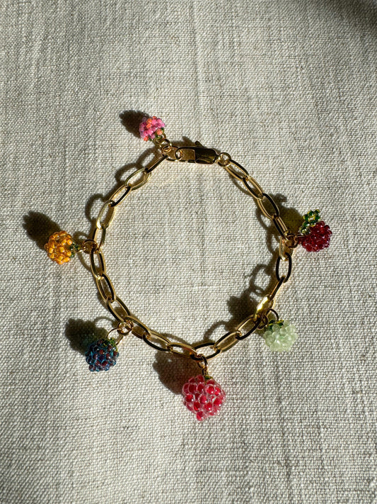 Bracelet multi breloques fruits