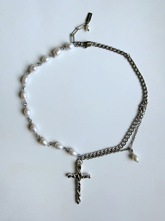 Collier croix & perles d’eau douce
