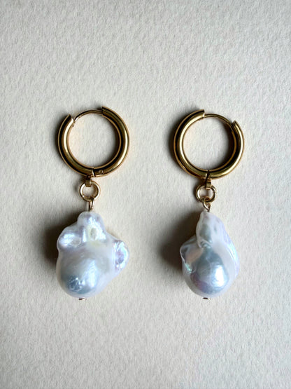 Baroque pearl hoop earrings