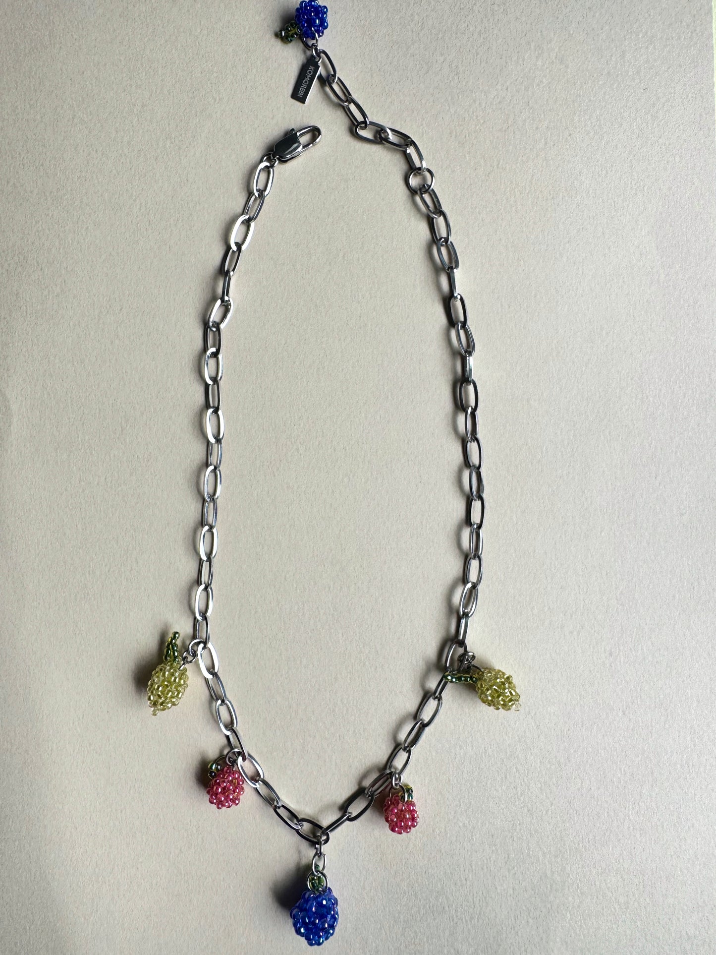 Collier multi charms de fruits