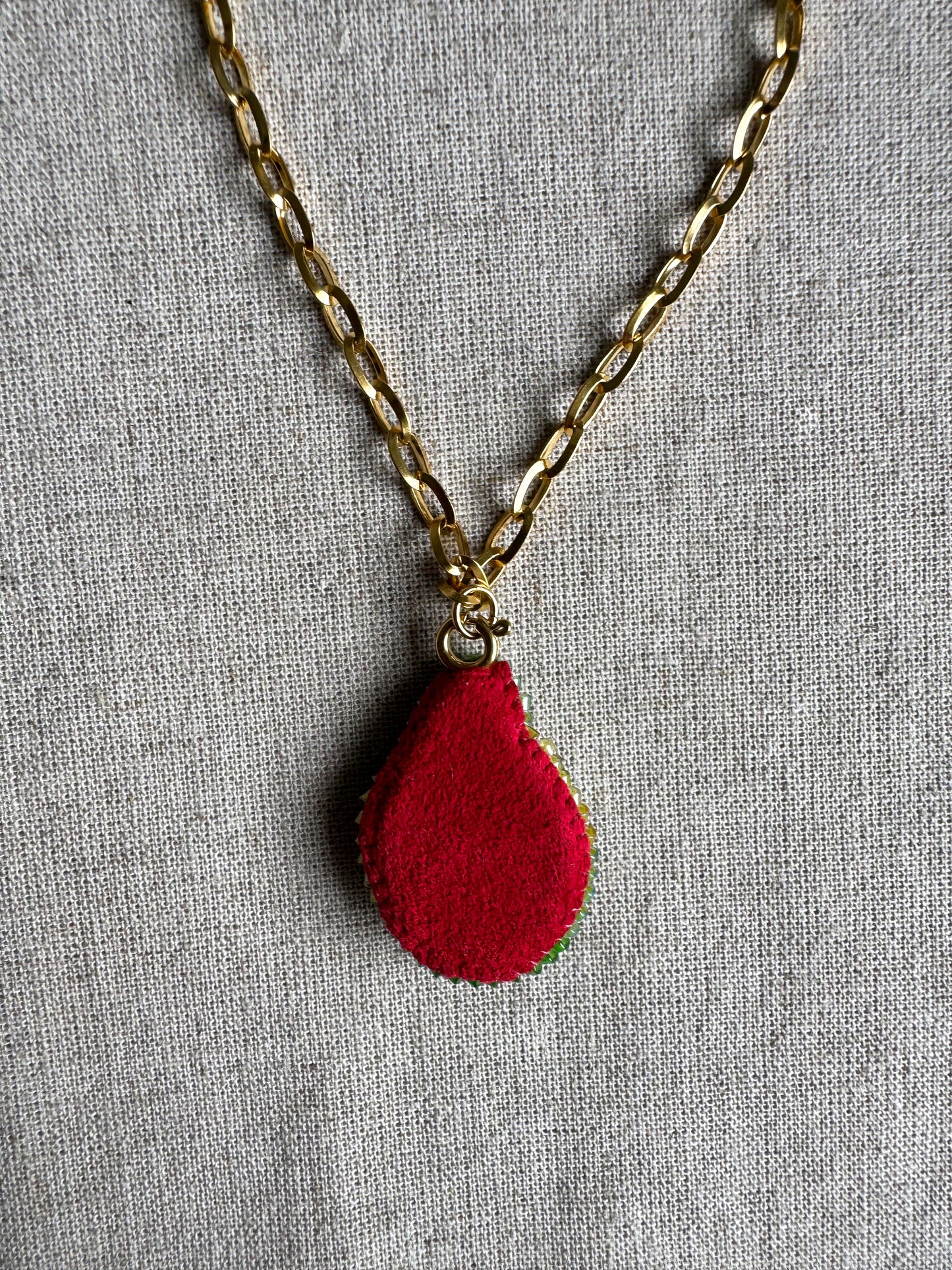 Collier pendentif fruit du papaye