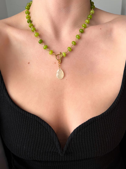 Halskette aus apfelgrünem Jade