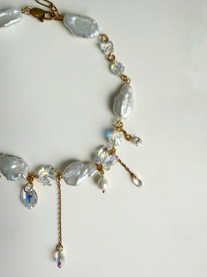 Chocker de perles baroques et de cristaux AB