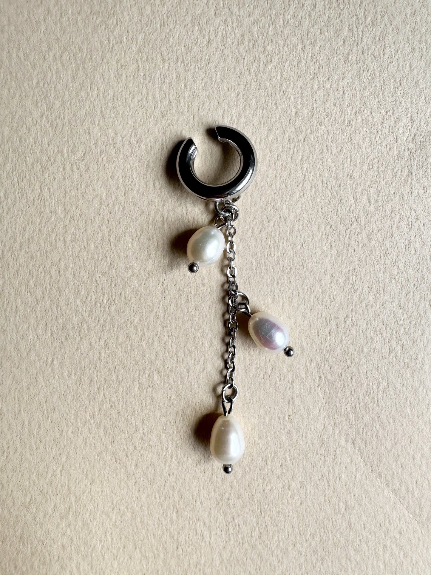 Ohrklemme mit Perlen und Silber