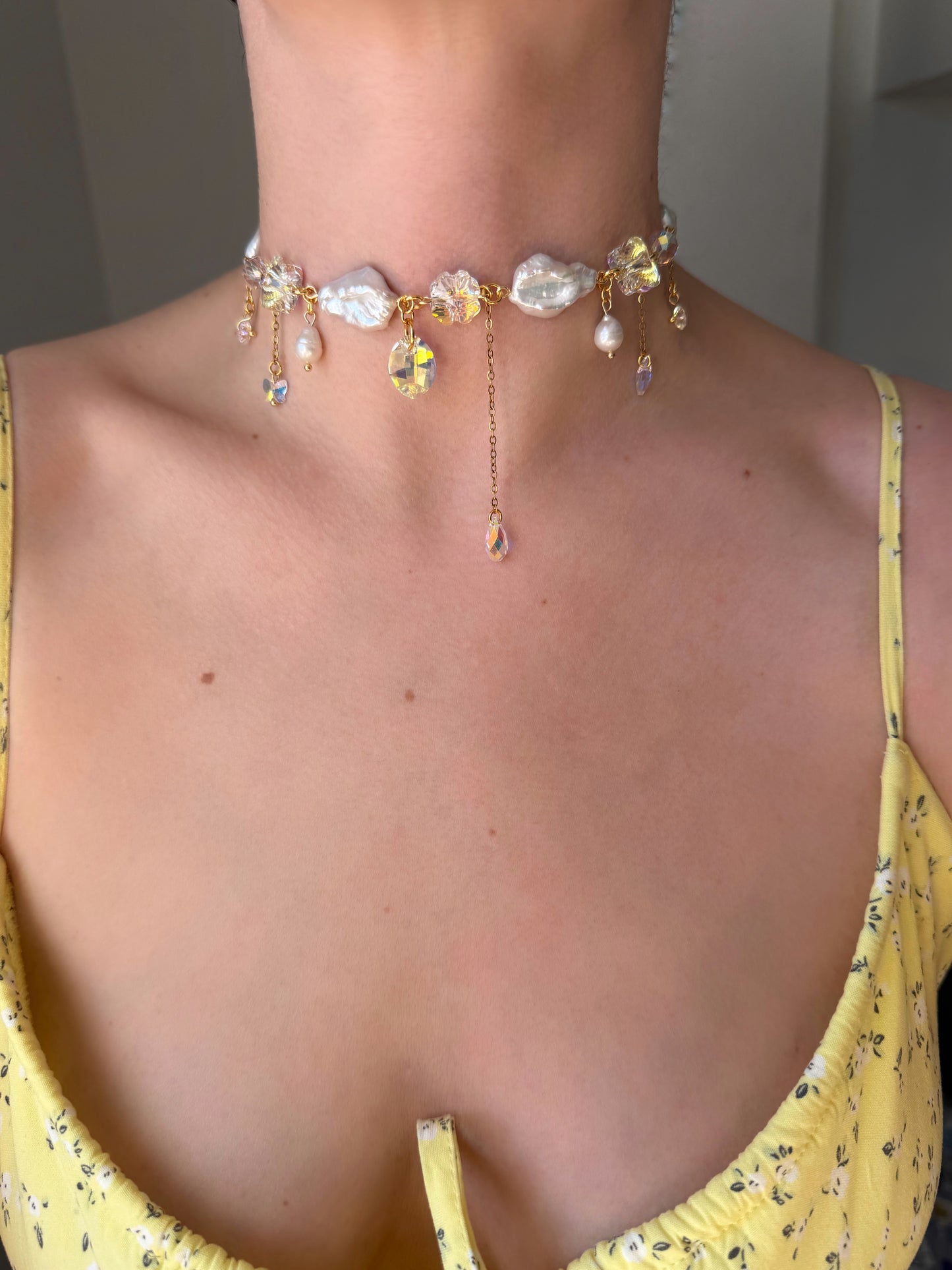 Chocker de perles baroques et de cristaux AB