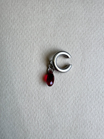 Tropfenförmiger Ohrschmuck