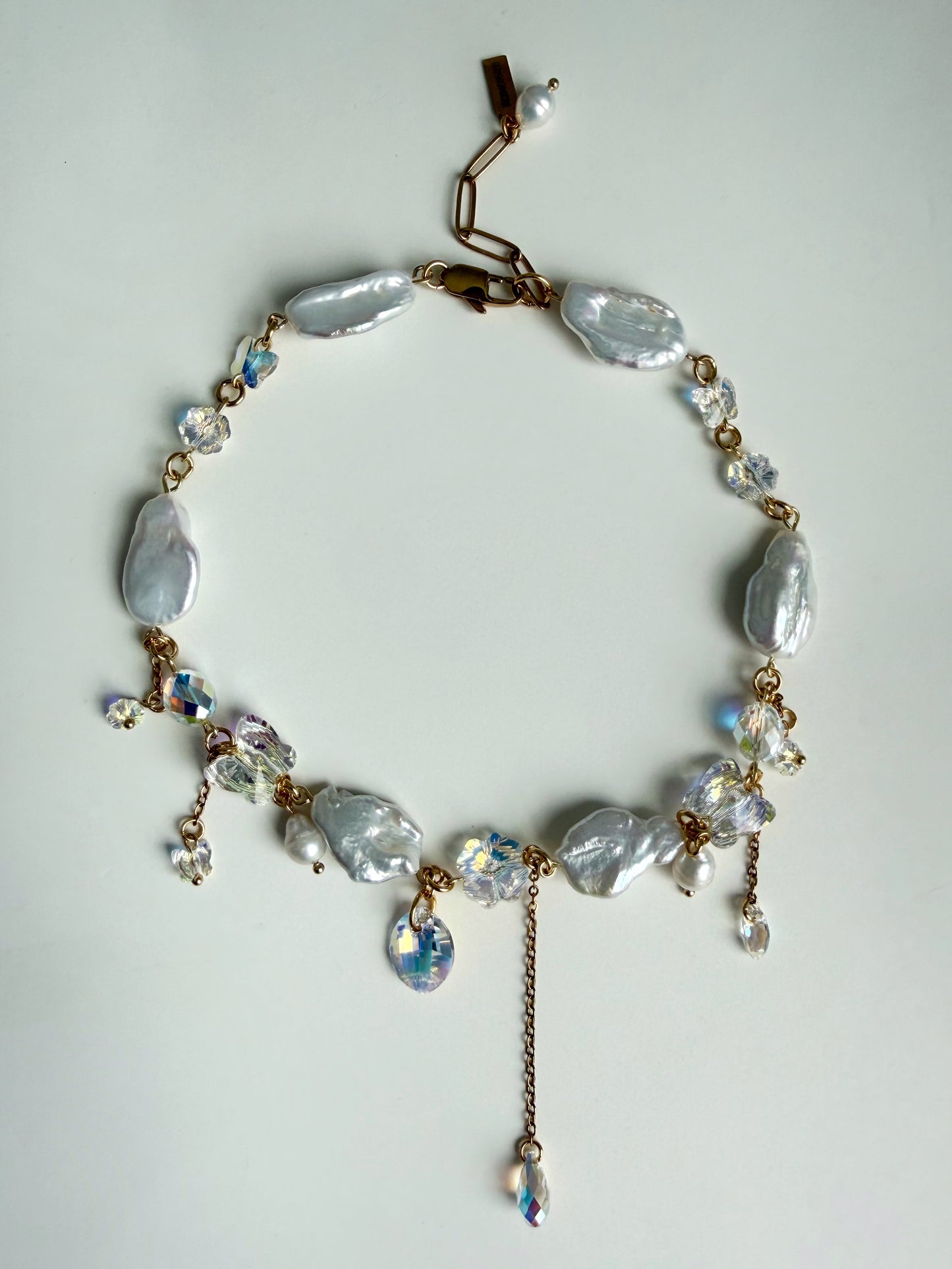Chocker de perles baroques et de cristaux AB