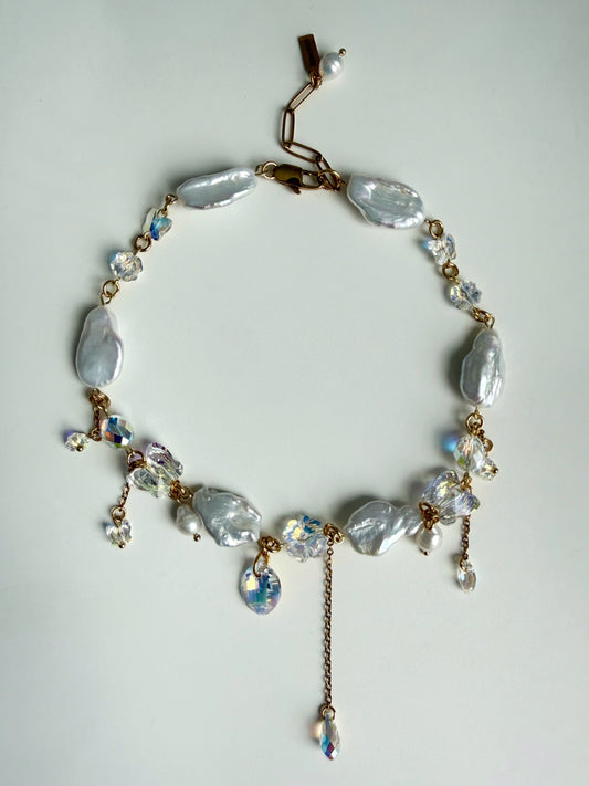 Chocker de perles baroques et de cristaux AB