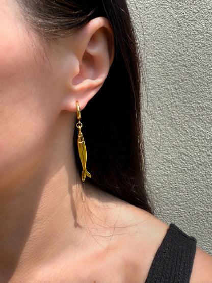 Boucles d’oreilles dépareillées Fish & Pearl