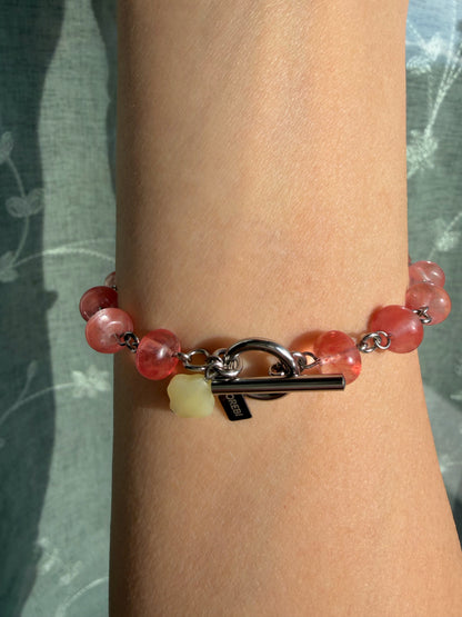 Armband aus Erdbeerquarz und Zitronenjade