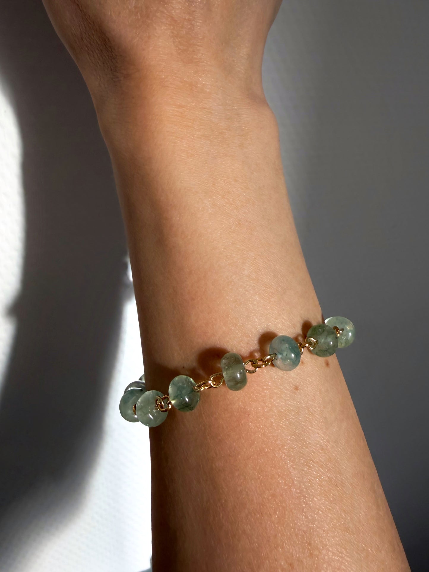 Jade-Armband mit Zuckerpuck-Motiv