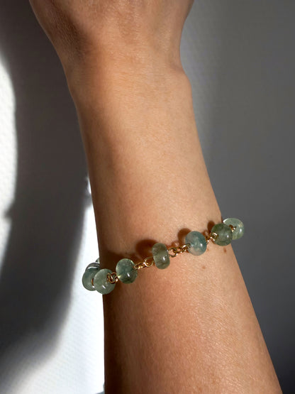 Jade-Armband mit Zuckerpuck-Motiv