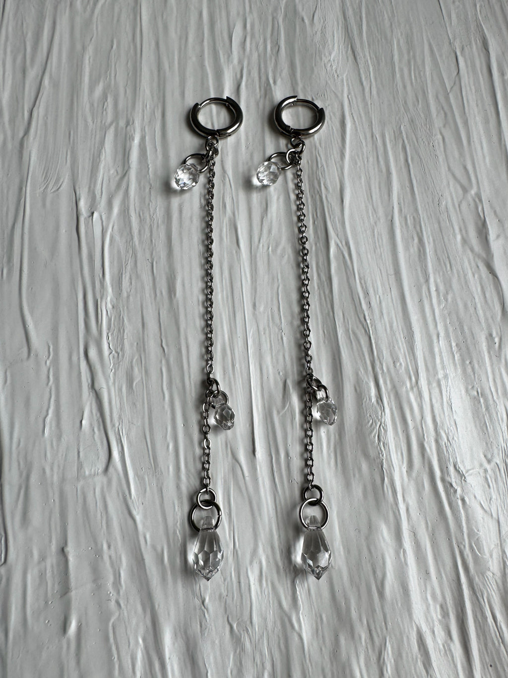 Boucles d’oreilles longues avec pendantes gouttes