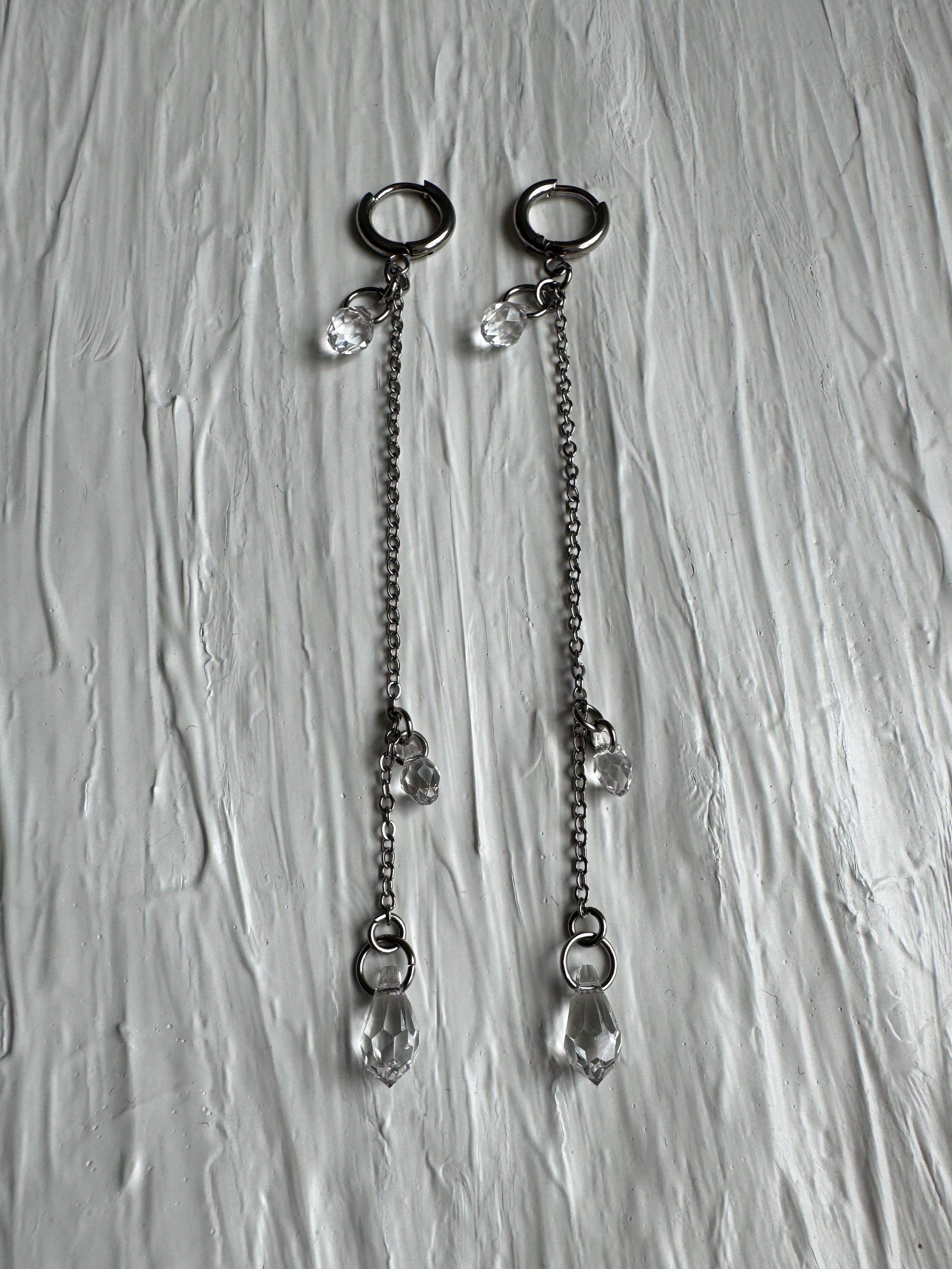 Boucles d’oreilles longues avec pendantes gouttes