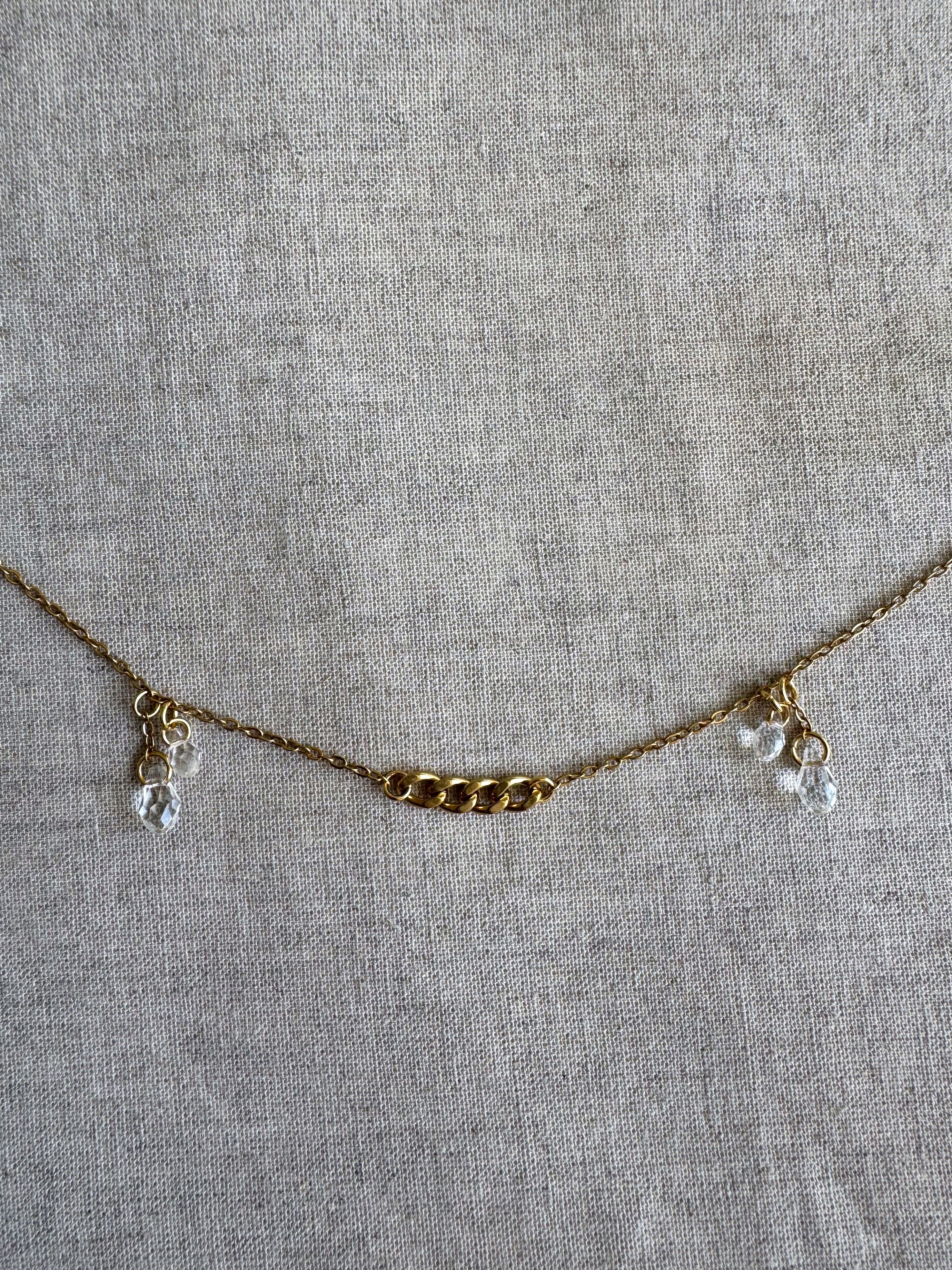 Chaîne de visage dorée avec pendentifs gouttes