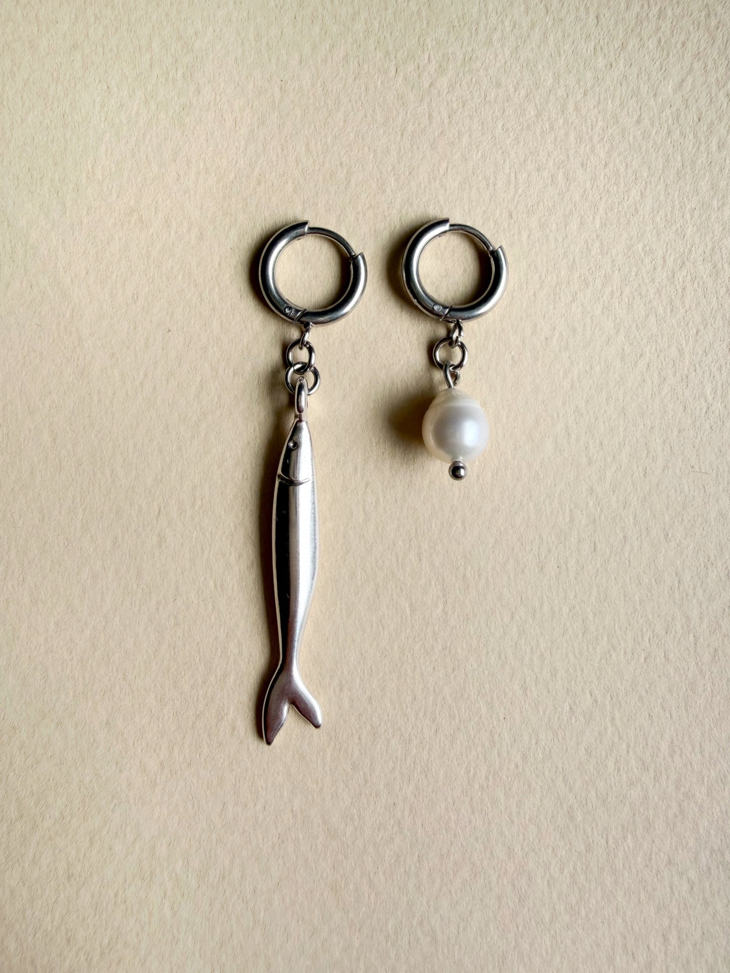 Silver Fish & Pearl earrings