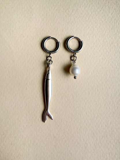 Silver Fish & Pearl earrings