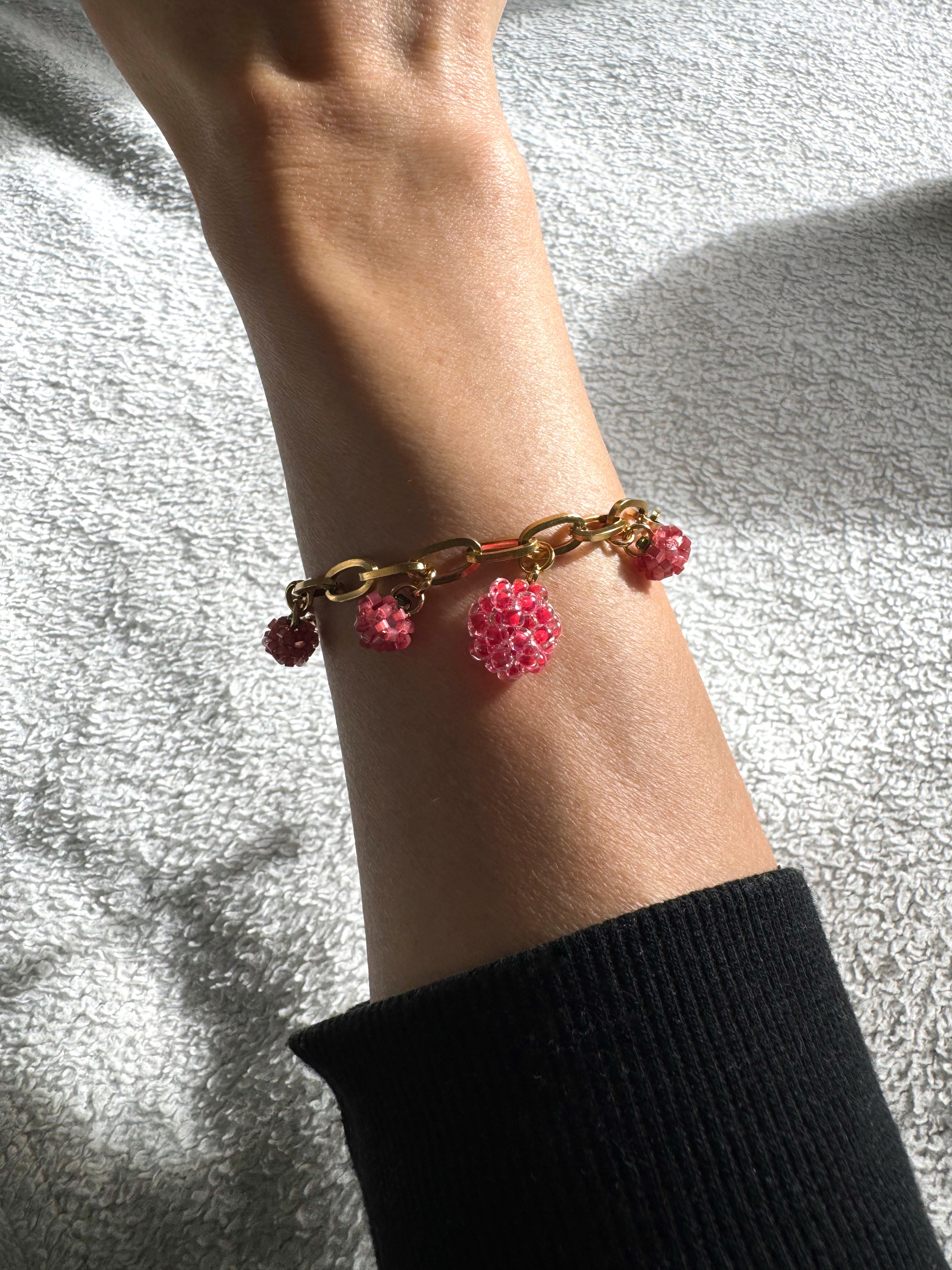 Bracelet multi breloques fruits