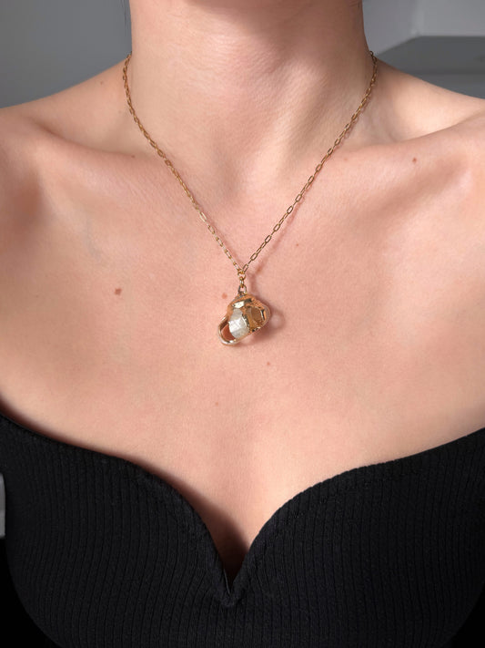 Collier pendentif coquillage