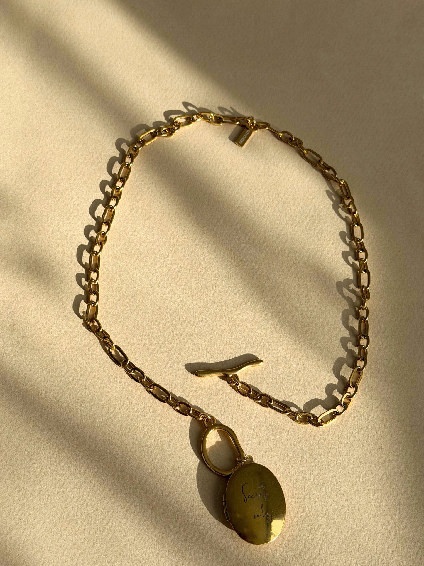 Collier médaillon ouvrant