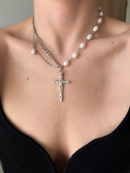 Cross & freshwater pearl necklace