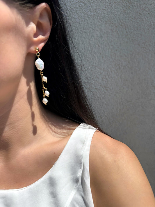 Boucles d’oreilles pendantes de perles d’eau douce