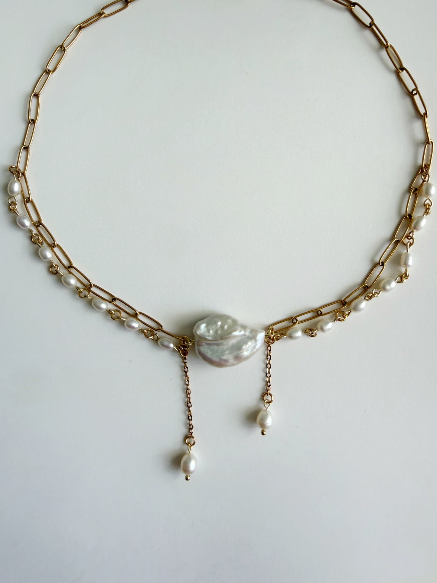 Pearl layered necklace