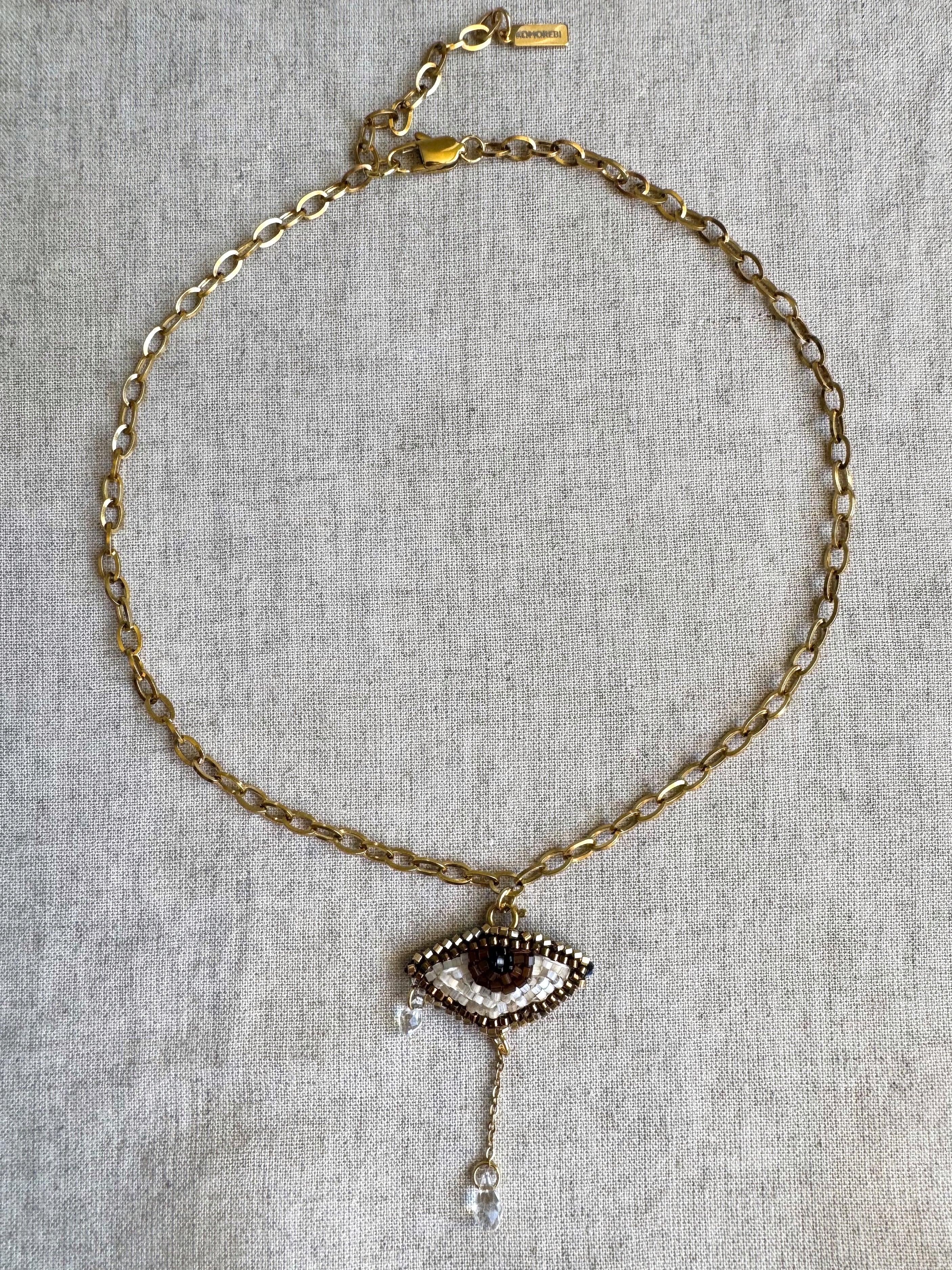 Collier pendentif oeil brodé