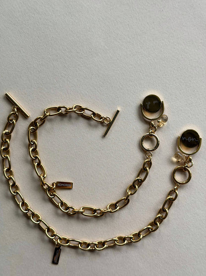 Intuitive bracelet with reversible pendant