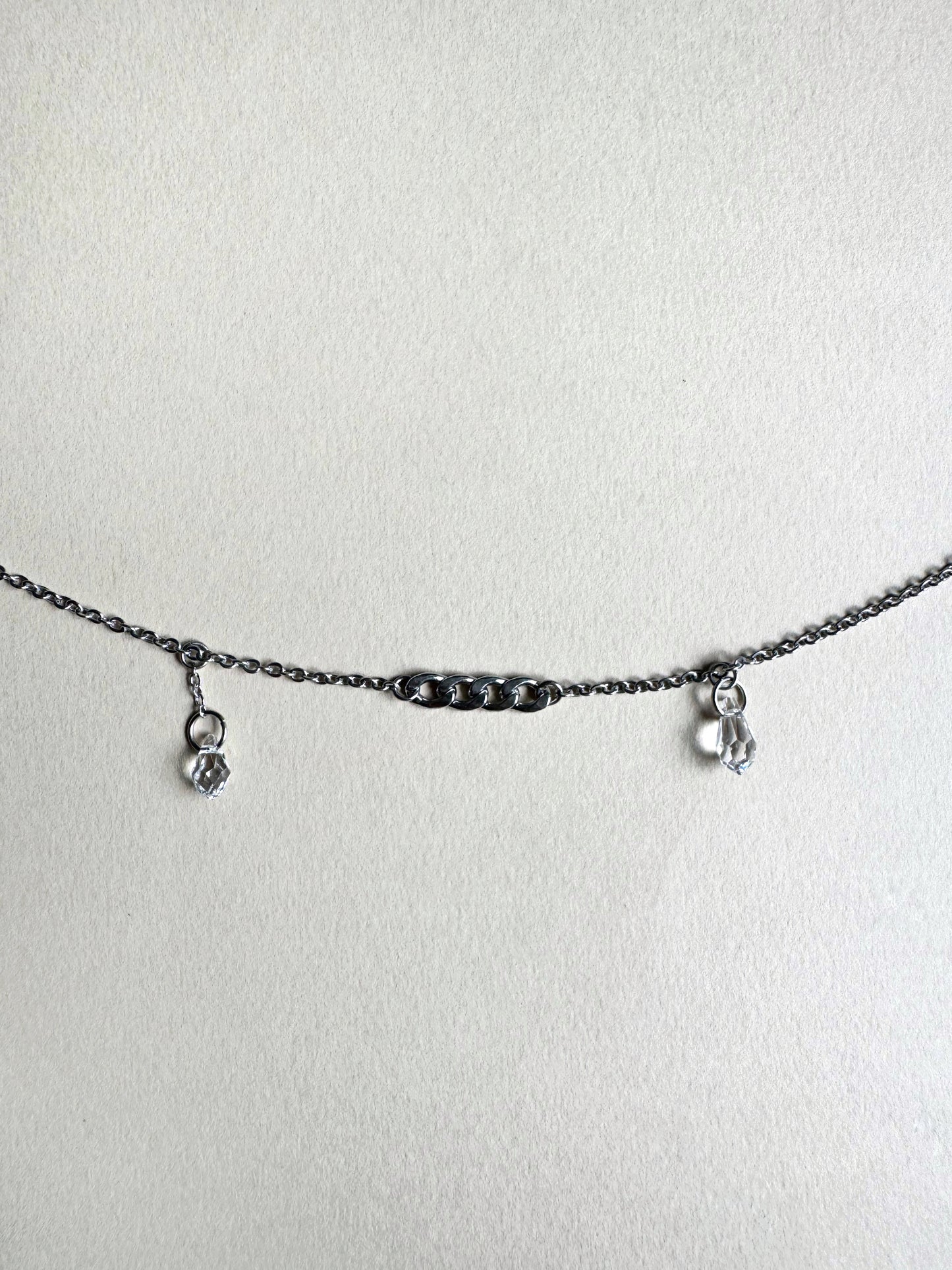 Silberne Gesichtskette