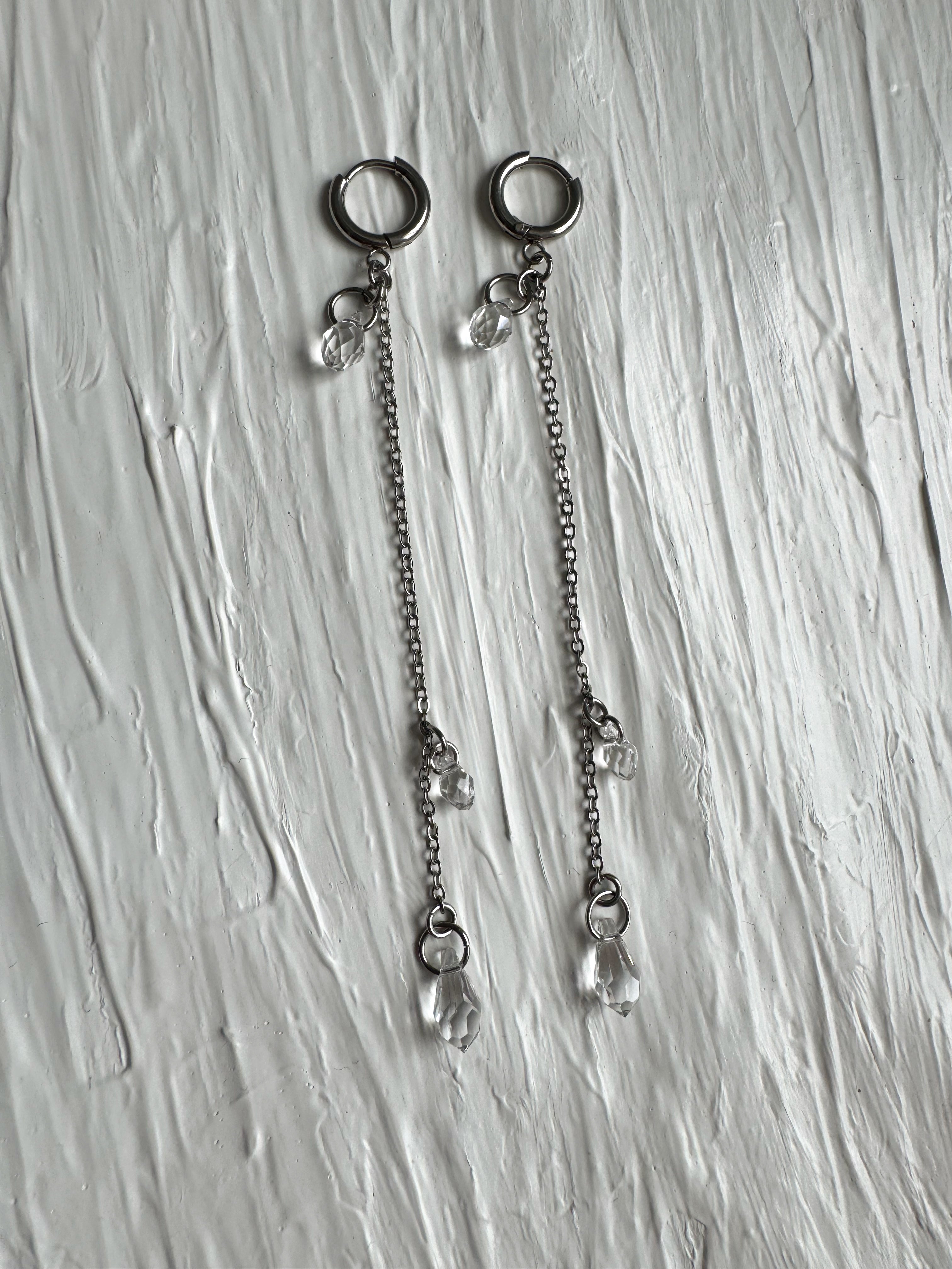 Boucles d’oreilles longues avec pendantes gouttes