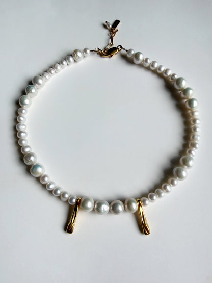 Pearl & Gold necklace