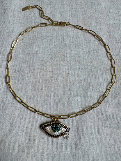 Halskette mit gesticktem Augenanhänger