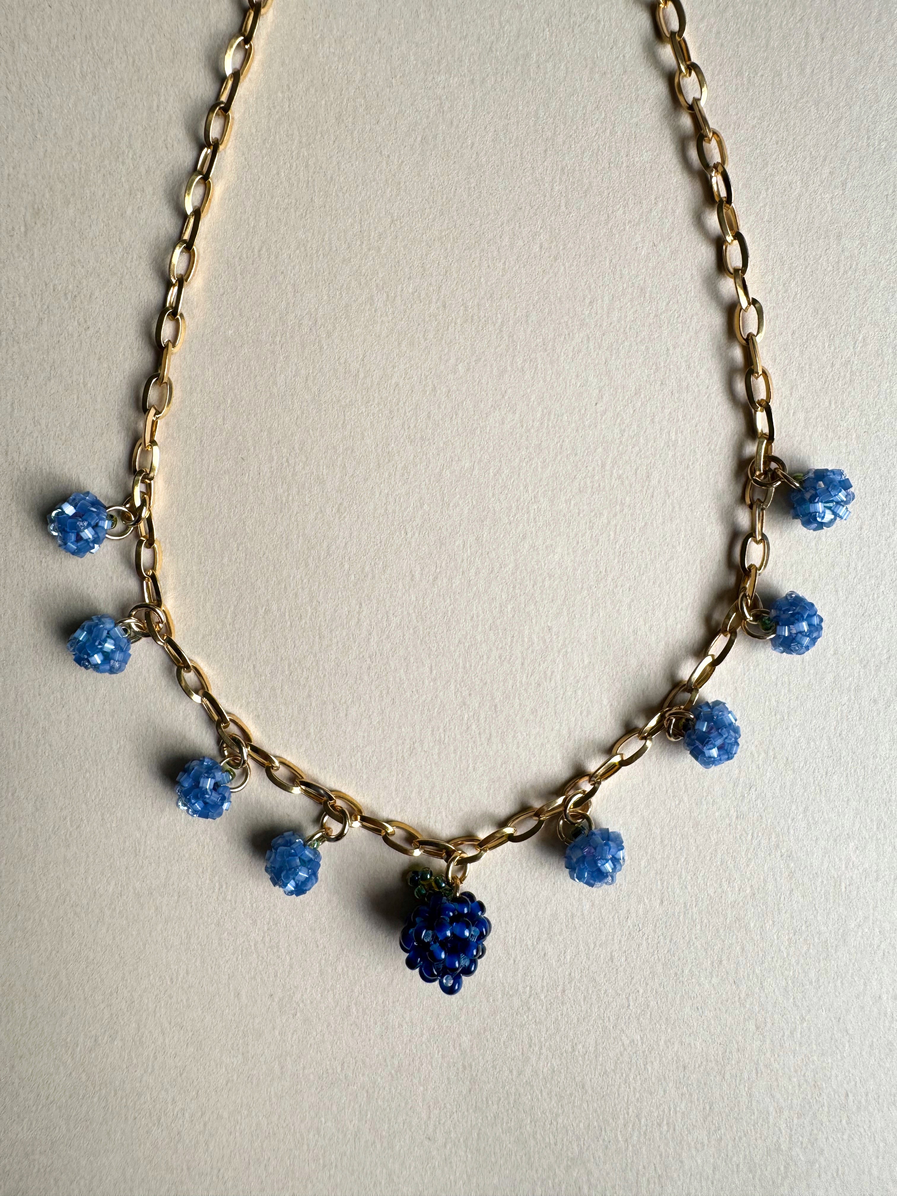 Collier multi charms de myrtilles