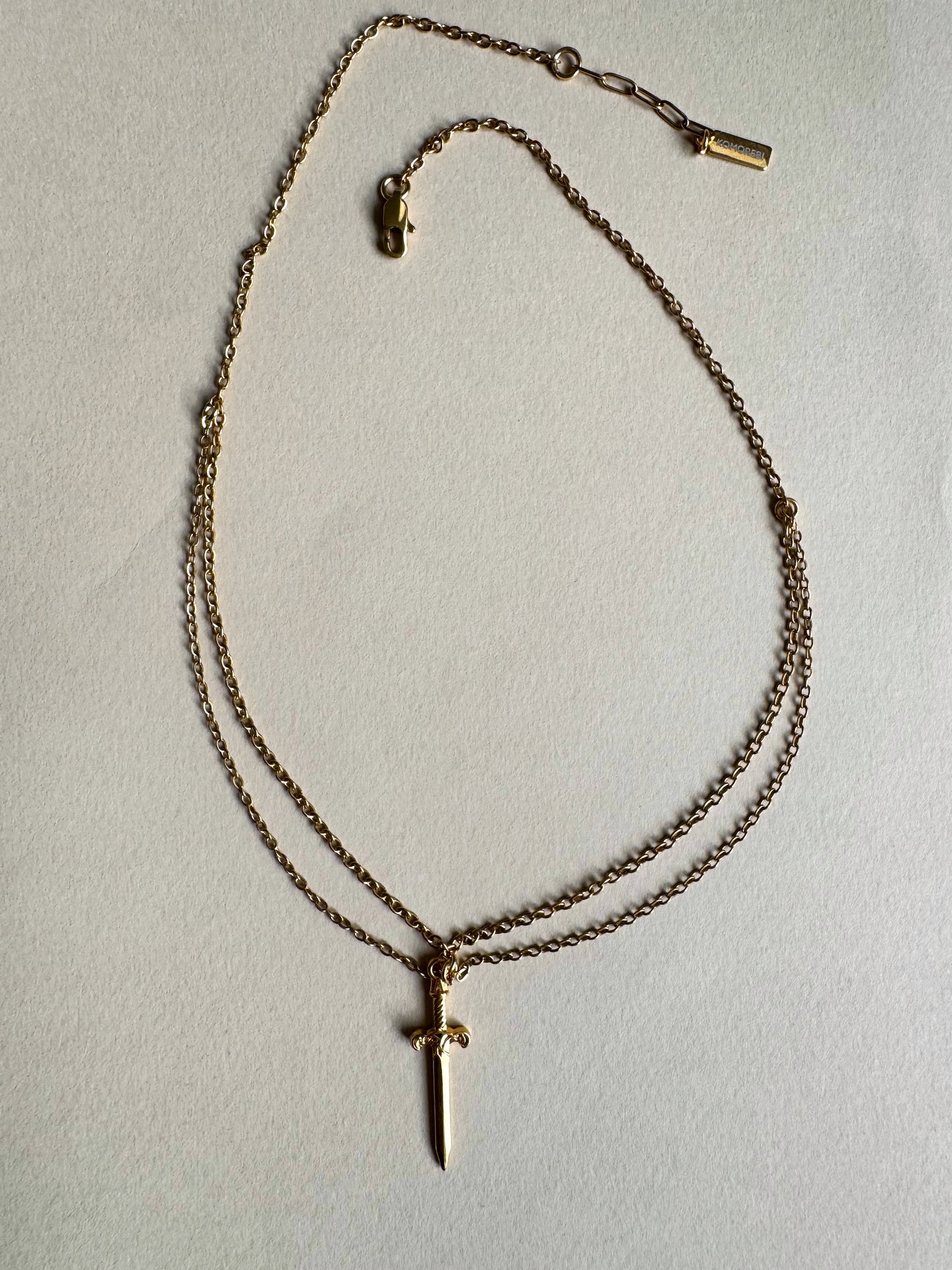 Collier pendentif épée