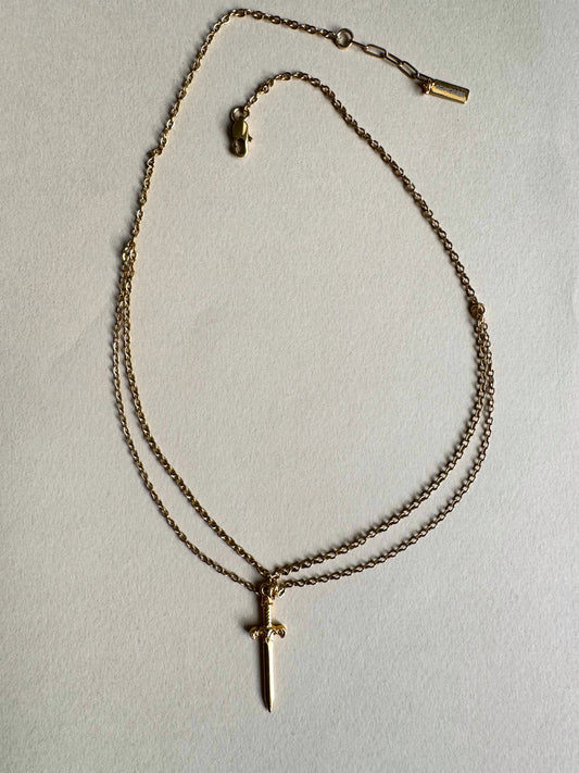 Collier pendentif épée