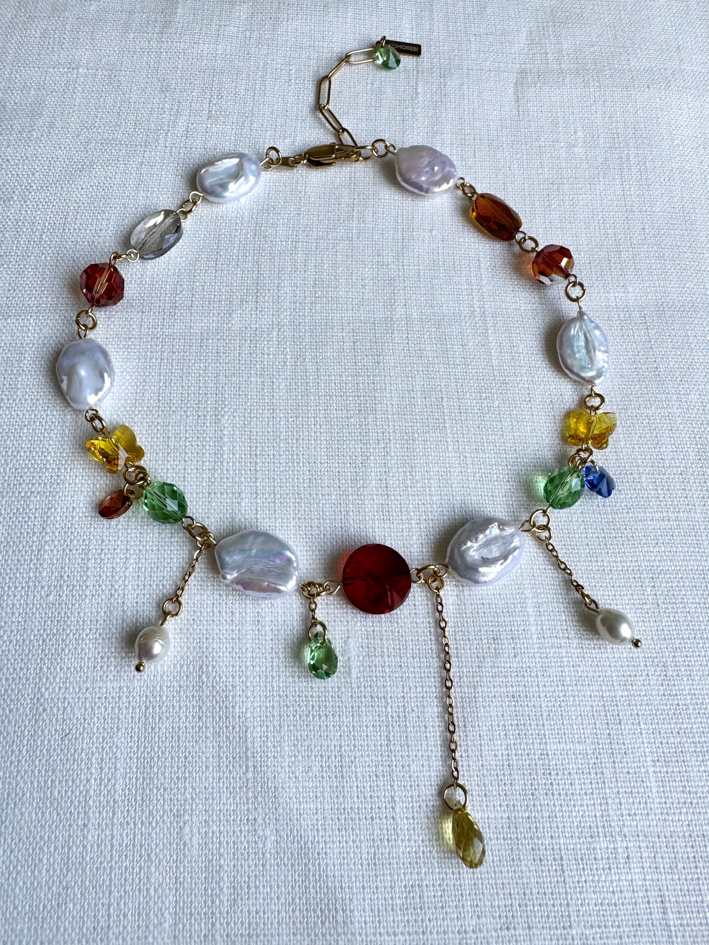 Collier de perles baroques et de cristaux multicolores