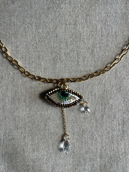 Halskette mit gesticktem Augenanhänger