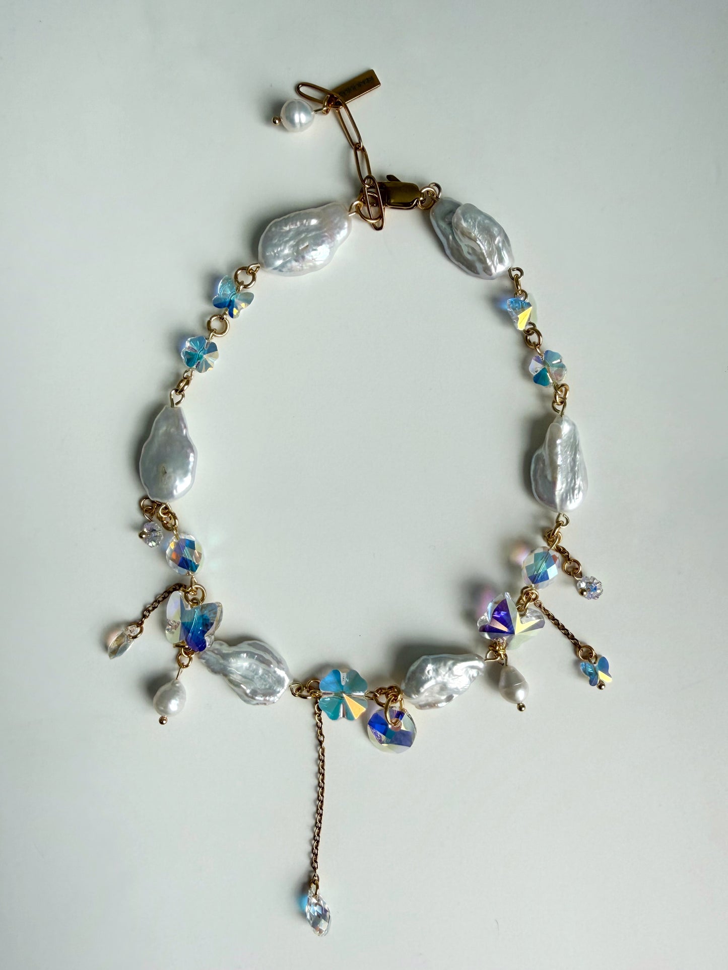 Chocker de perles baroques et de cristaux AB