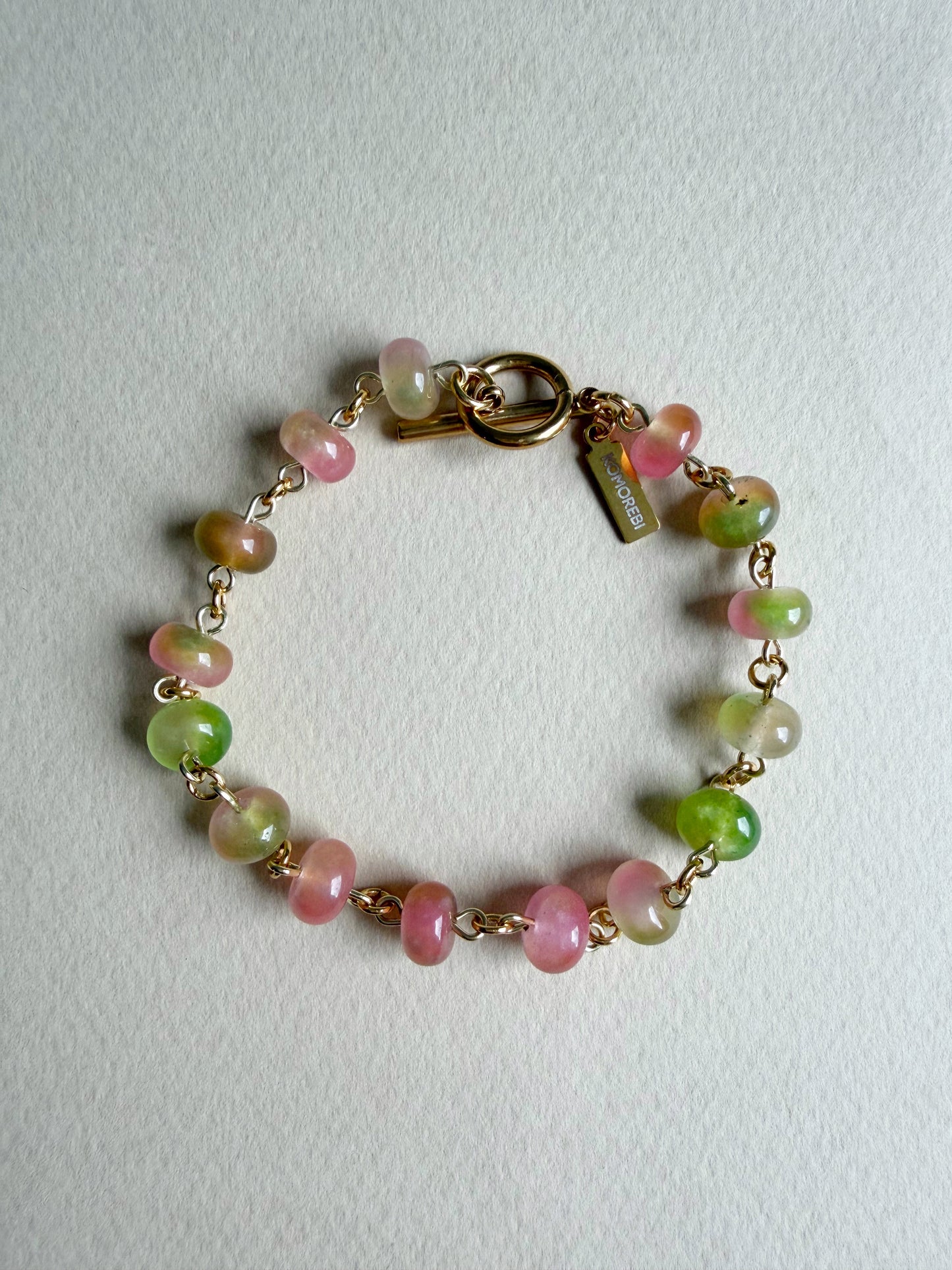 Jade-Armband mit Zuckerpuck-Motiv