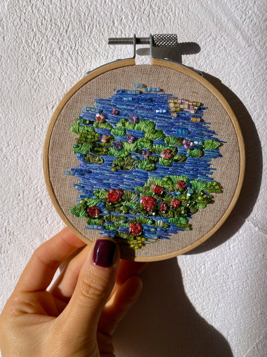 Décoration murale broderie Les Nymphéas