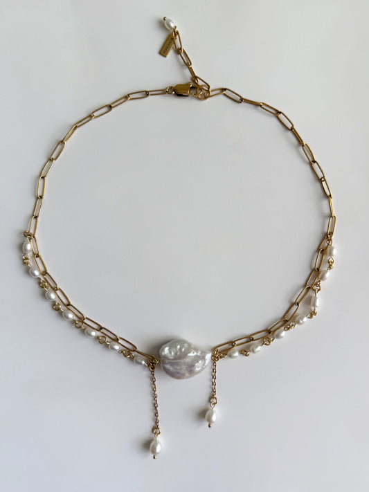 Collier superposé de perles d’eau douce