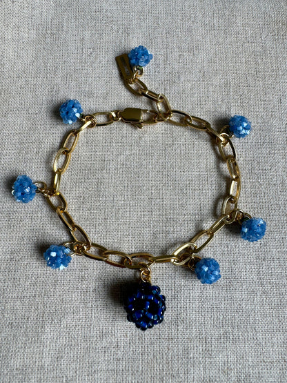 Fruchtarmband mit mehreren Charms