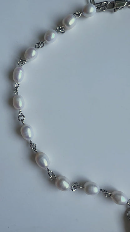 Cross & freshwater pearl necklace