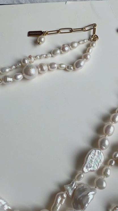 The pearl shoulder necklace